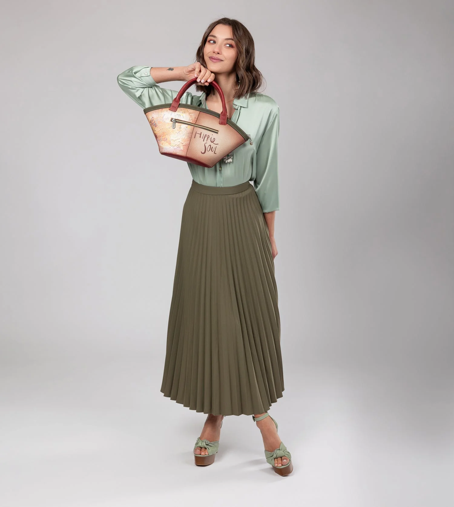 Bolso cesta Peace & Love Camel - Image 6