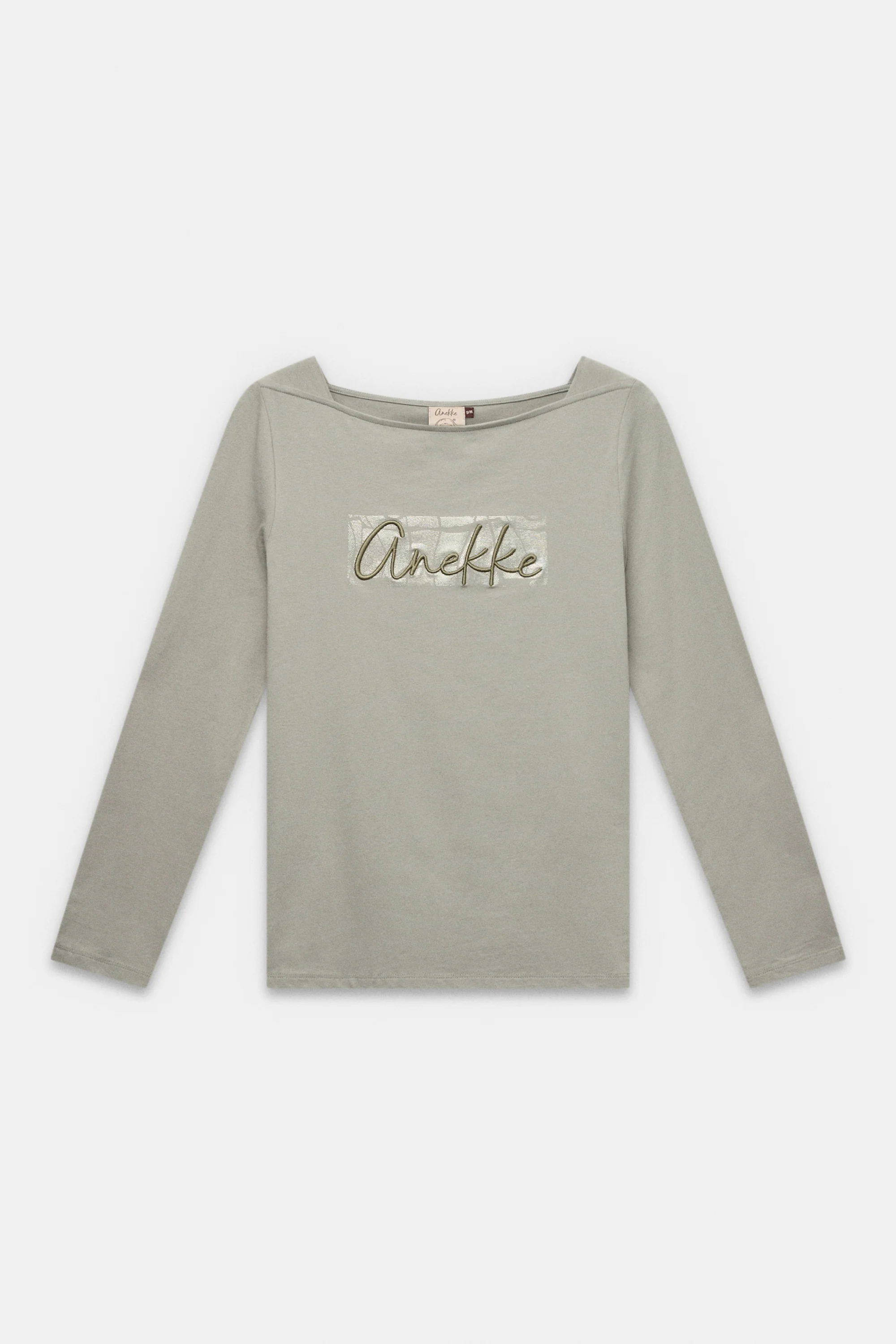Camiseta de manga larga y logo