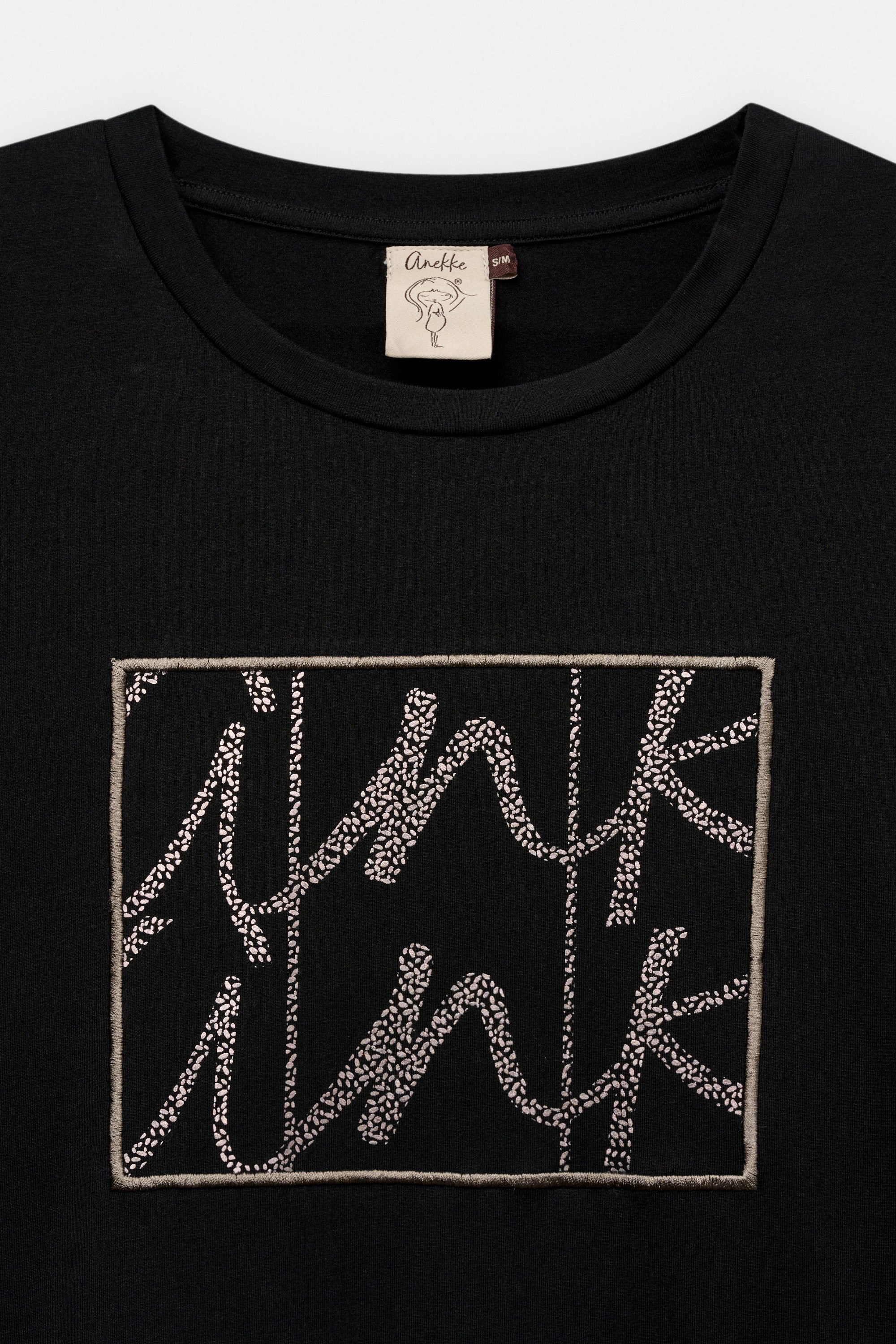 Camiseta negra de manga corta - Image 3