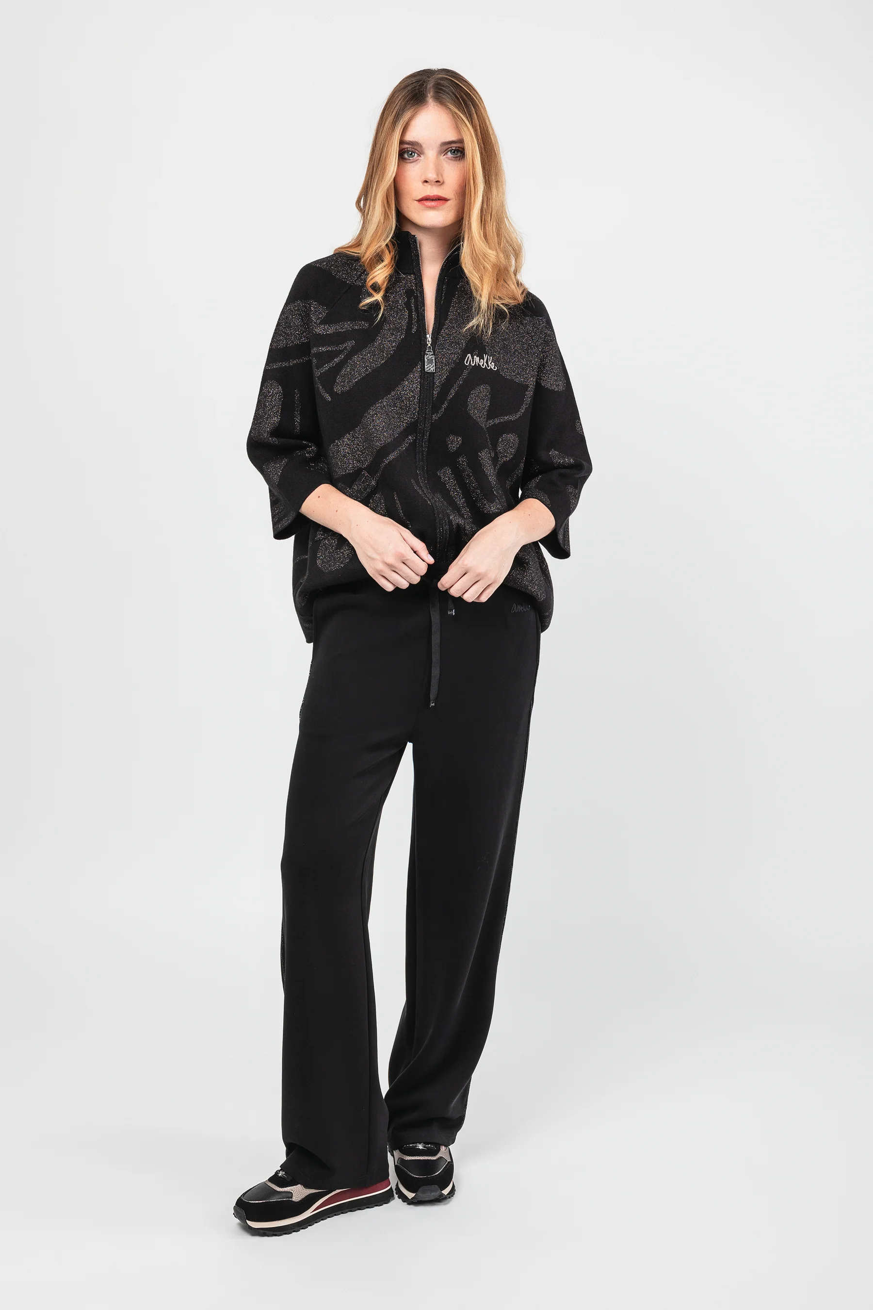 Pantalones negros - Image 3