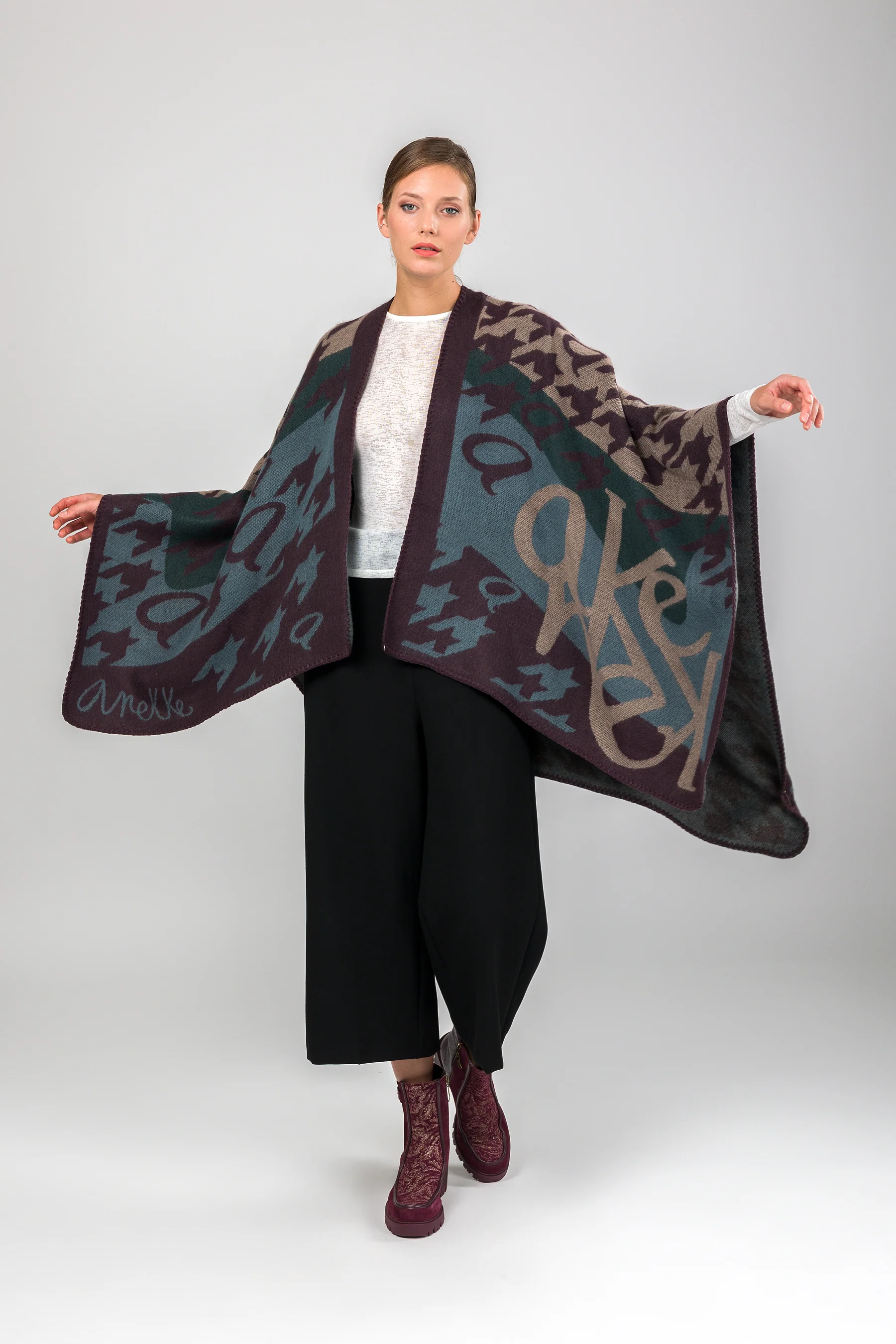 Poncho azul y morado - Image 2