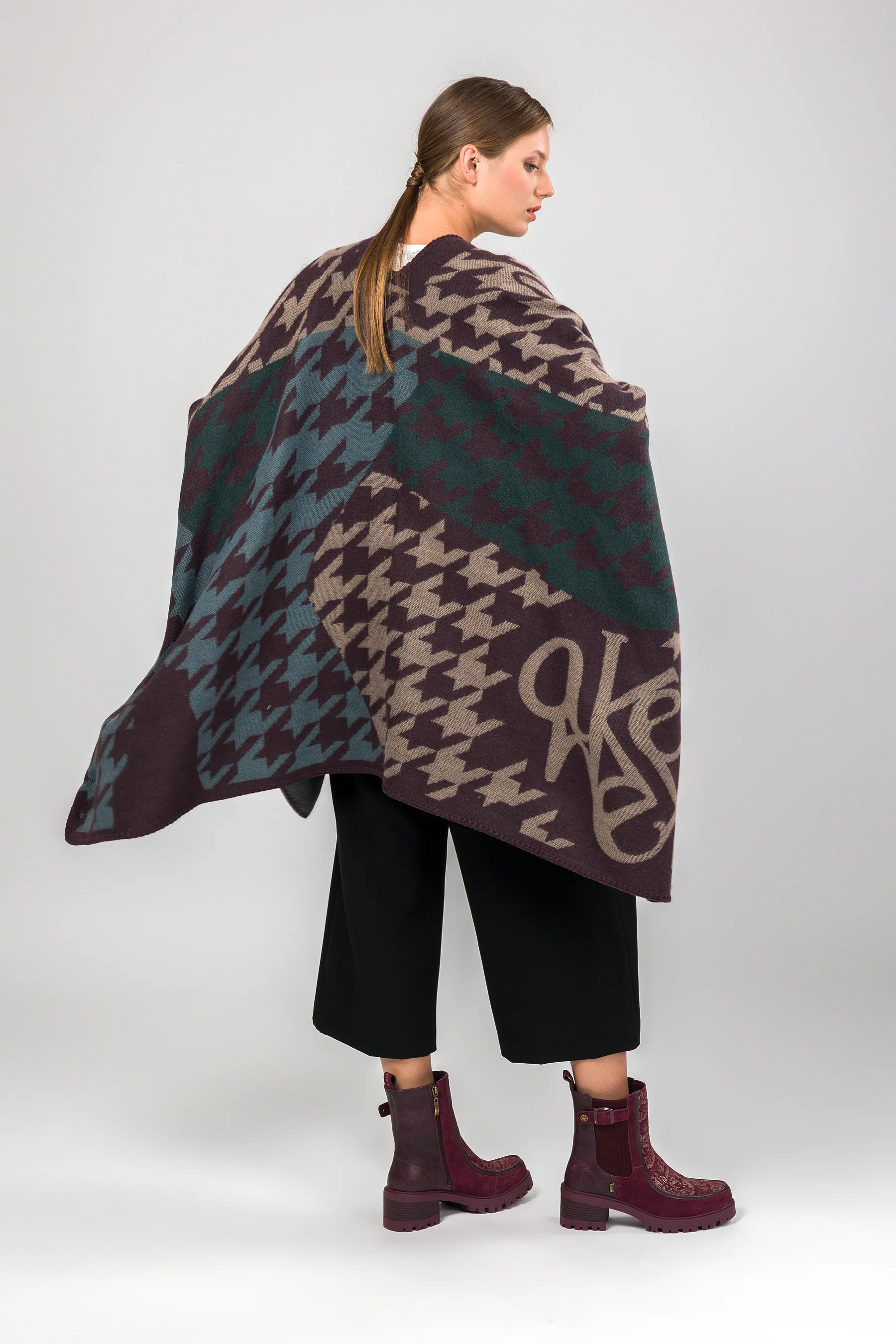 Poncho azul y morado - Image 3