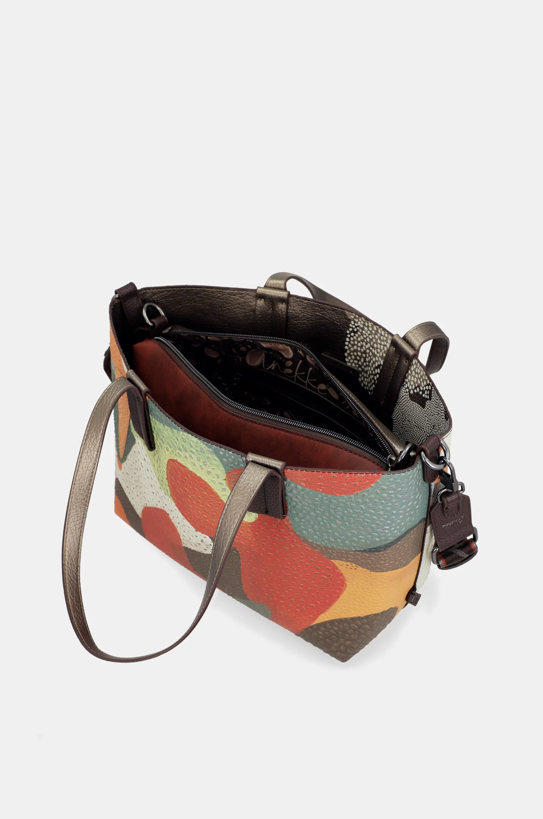Tote Odyssey - Image 17